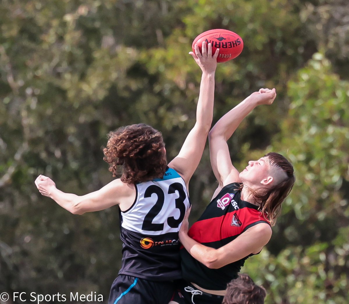 HERVEY BAY BOMBERS V BAY POWER UNDER 14 - GALLERY

FC Sports Media was out and about yesterday, checking out some local sporting action.
One game was between the Hervey Bay Bombers and Bay Power in the under-14 competition.
Check out the gallery here:
gallery.fcsportsmedia.com.au/gallery/220724…