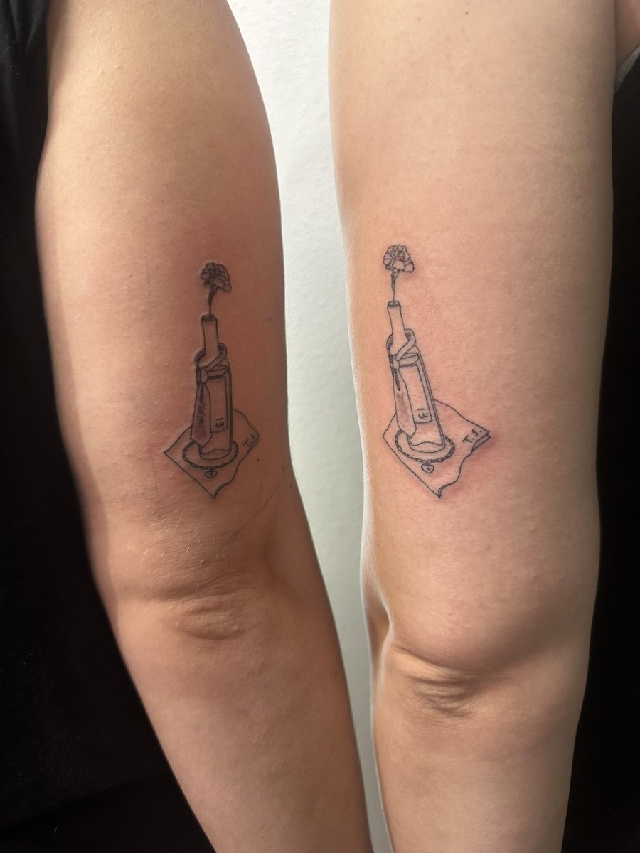 kendranycol's tweet photo. “Made your mark on me, a golden tattoo” 

Our little tattoo to rep the 4 secret songs we saw together on the #ErasTourLA @taylorswift13 @taylornation13 @josiewithaj #ErasTour #secretsongs #oursong #maroon #youreinlove #icanseeyou https://t.co/Ha8gQAeVA8