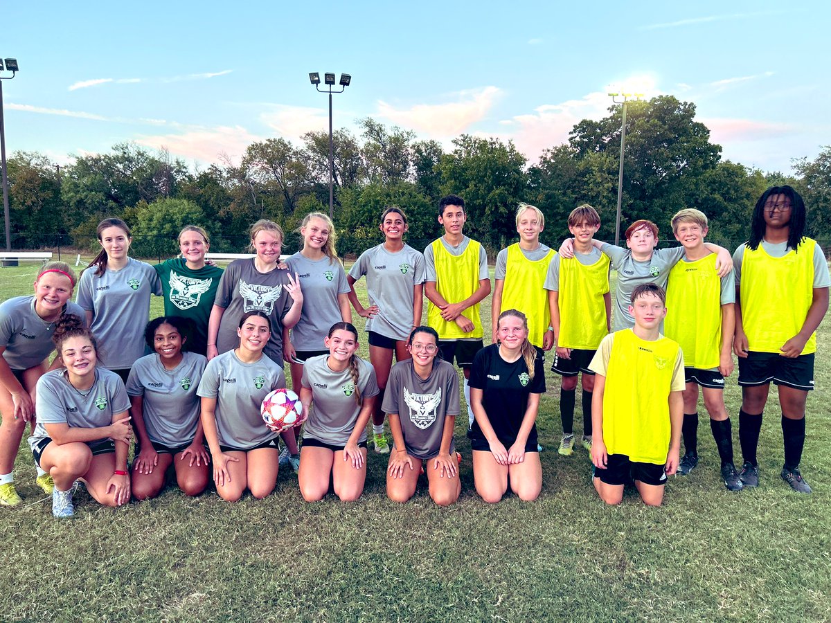 CoachStrange20's tweet photo. Fun time scrimmaging the boys this week! 
#NewRivalry 😊💚
@ntxcelticfc https://t.co/YrmuHLovfT