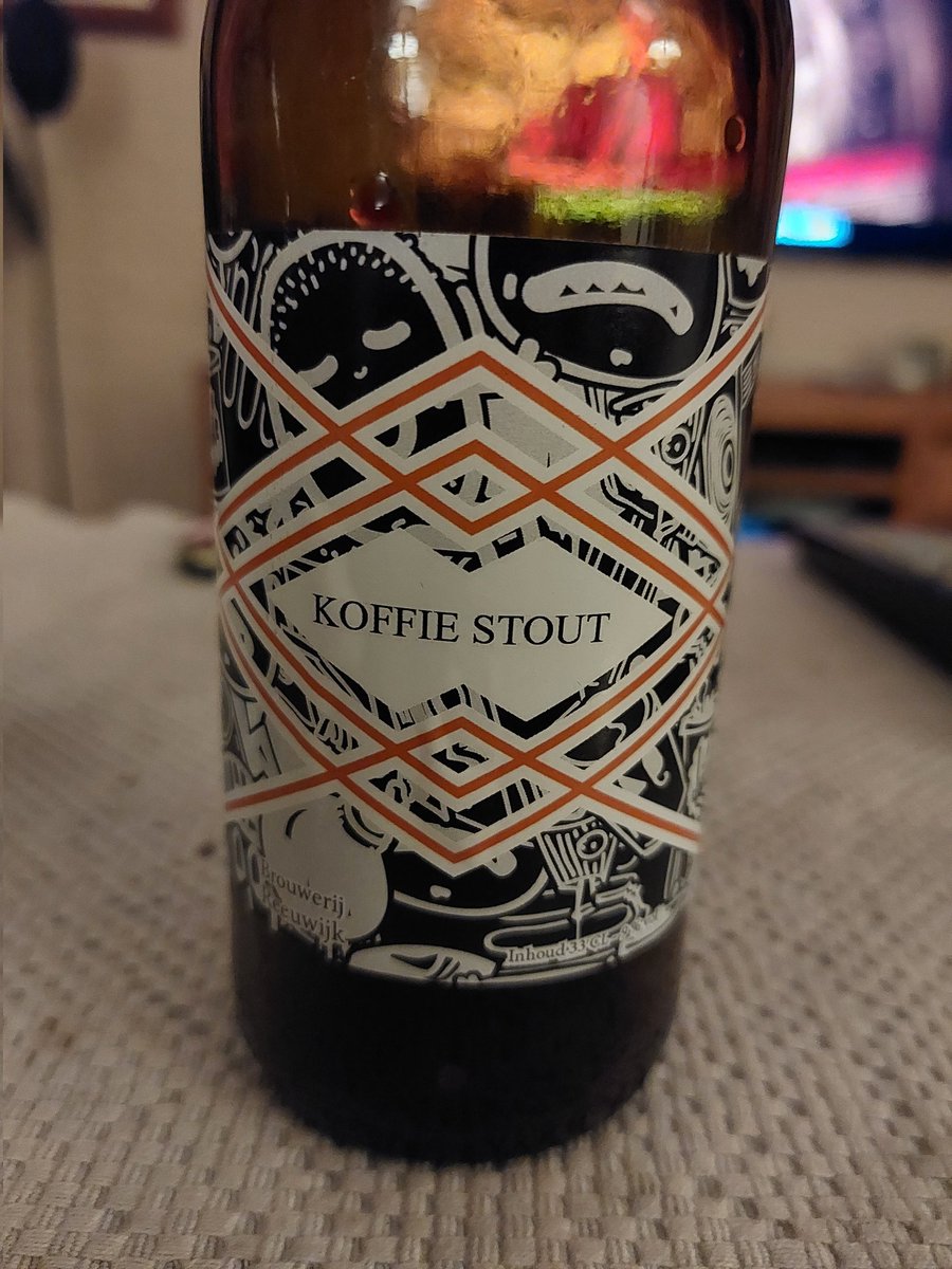 Koffie Stout 9% Brouwerij Reeuwijk 🇳🇱 Regional beer #localbeer smoky taste with coffee Nice bitterness creamy #stout #beer 
Drinks softly with a clear coffee taste 

Happy #Stouturday guys #bier #craftbeer #beergeek #cerveza #beerlover #cheers #sláinte