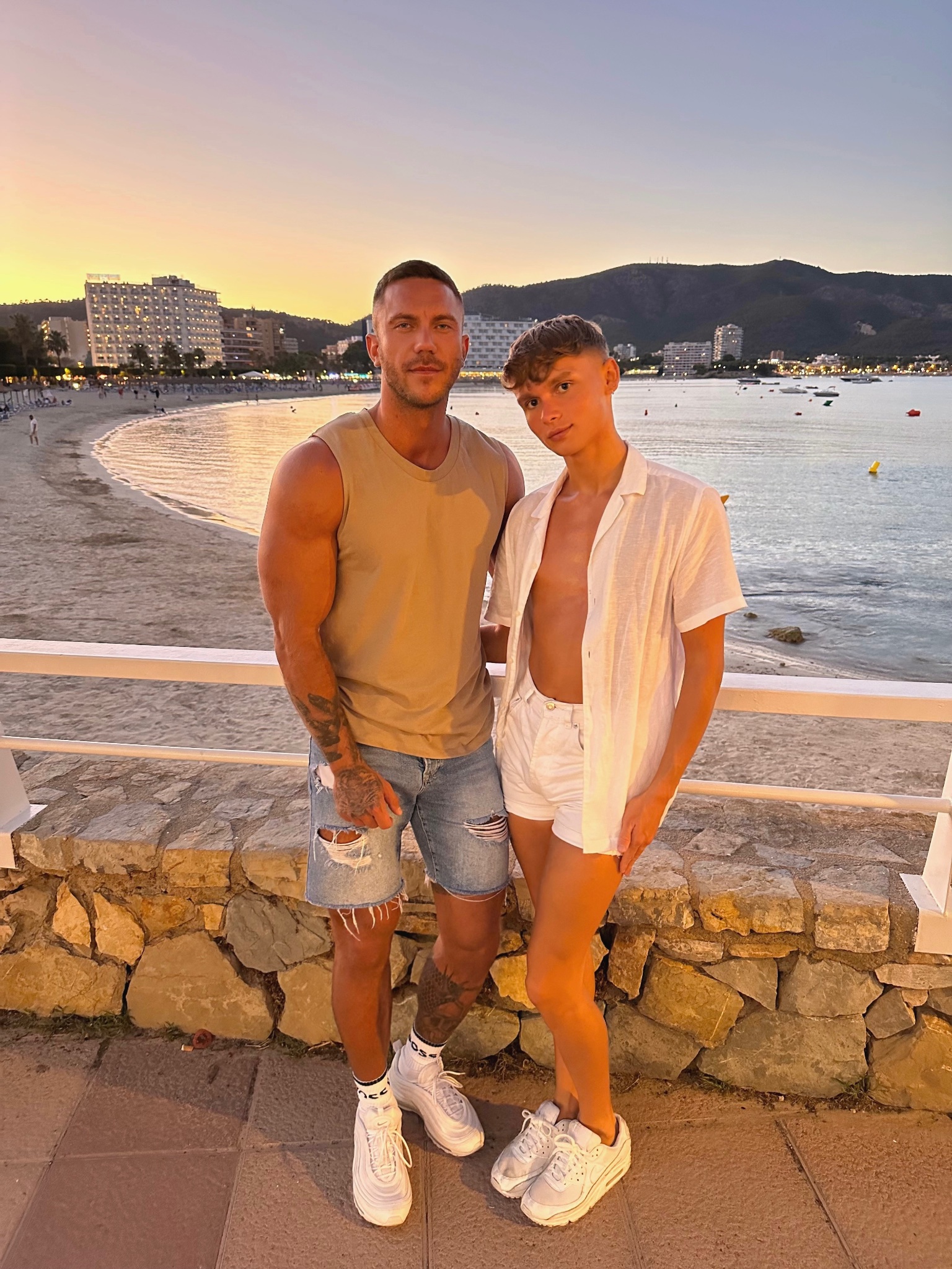 Zilv Gudel & Kai on X: Happy Birthday Zilv ❤️🏖️🌎  t.coeaCRvMxWIu  X