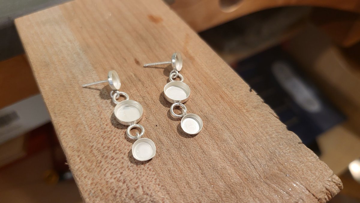 Adam Zeloof (@azzeloof@mastodon.online) tweet media