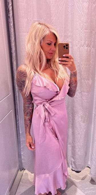 A little shopping here in the Hudson Valley 👏🏻 #NewYork https://t.co/MgITheY2e5<a href="/tag/newyork"class="tags"><span>#newyork</span></a>