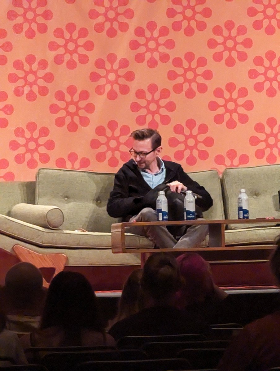 nickelkeep's tweet image. I was in line to ask DJ a question, so not a lot of photos, but just so you know, he hates mayo more than he hates homophobia. #MomentoCon