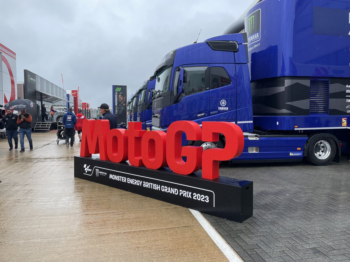 mr_fdl's tweet photo. Glorious British summer! 
#motogp #silverstone https://t.co/00CuTBgqfy