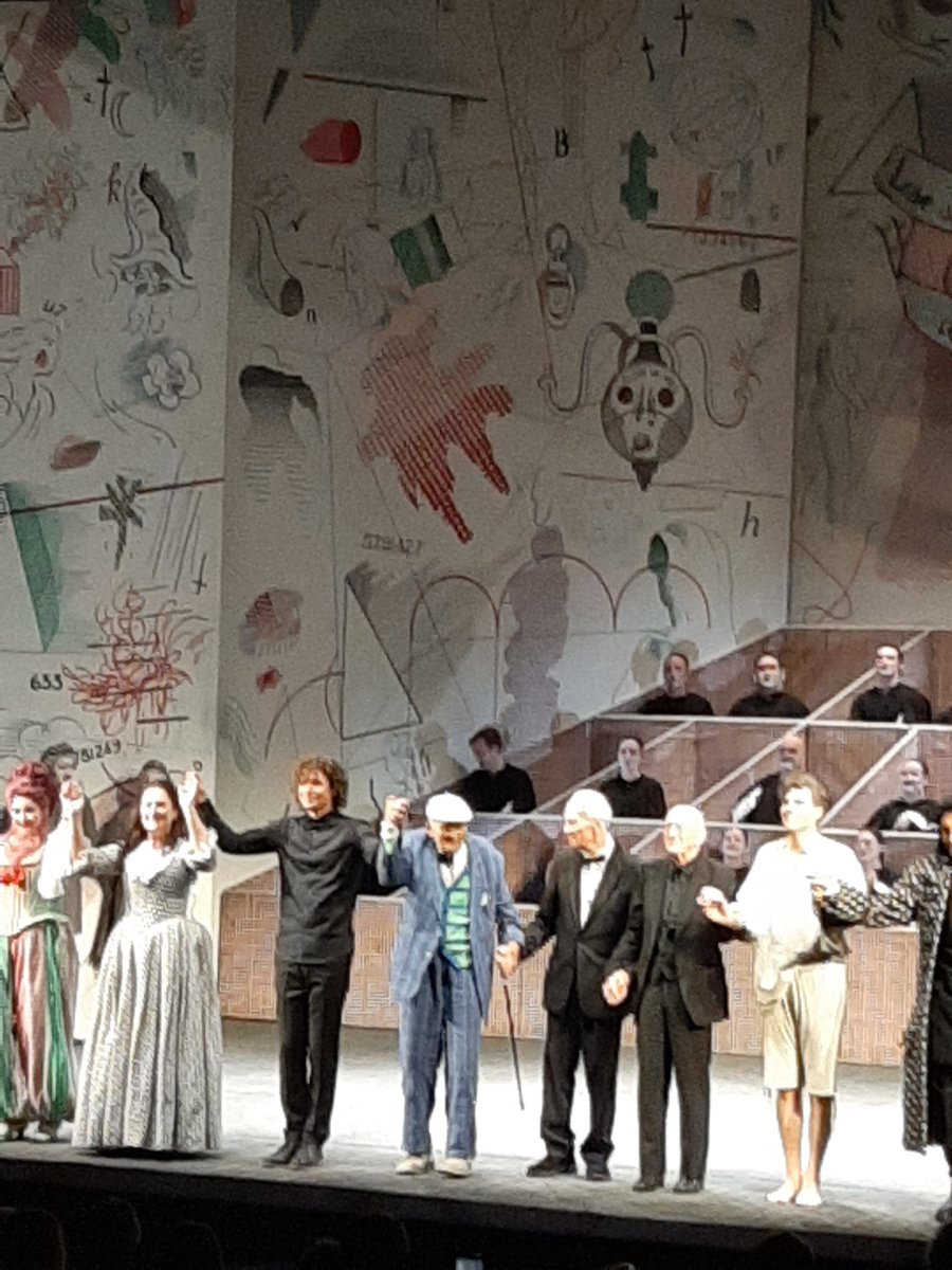 JeremyNye's tweet photo. I've been hanging out with the coolest of people this weekend. Hockney at Glyndebourne and @BethArzy at @thelexington tonight.
Musical highlight? 'We Go On' by #theluxembourgsignal https://t.co/hMCrkTlnxM