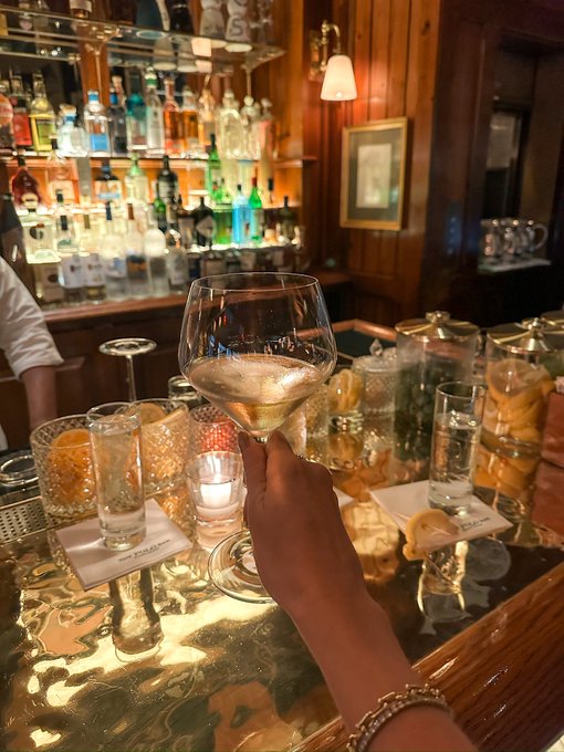 Love a little black dress evening 🖤 https://t.co/jWKVboLXTX