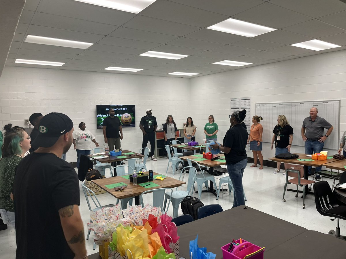 Ali Seilheimer tweet media