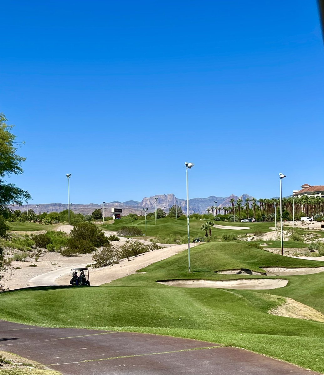 bluedeviltrades's tweet photo. After a two week break from trading while visiting my family on the east coast, I’m glad to be back home, but ready to dive back in. First, I had to take advantage of this beautiful 94F morning. #Golf #LasVegas https://t.co/Ilz7z8CIlt
