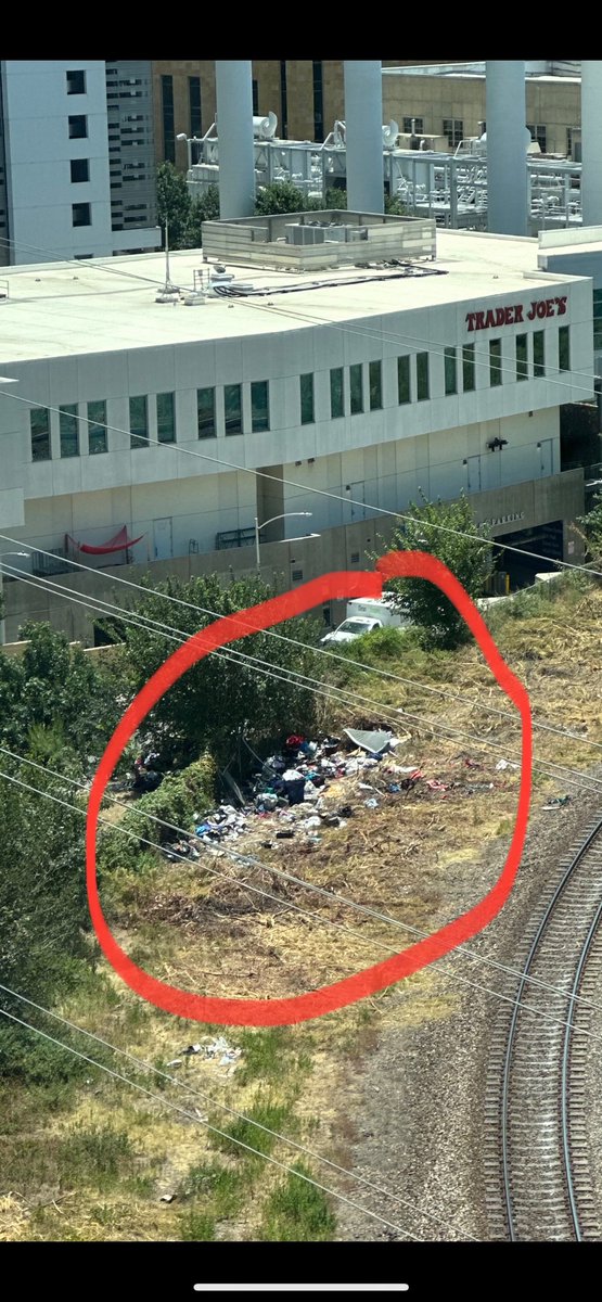STUDdeth's tweet photo. @AustinFireInfo https://t.co/IDQPO0b4Q6