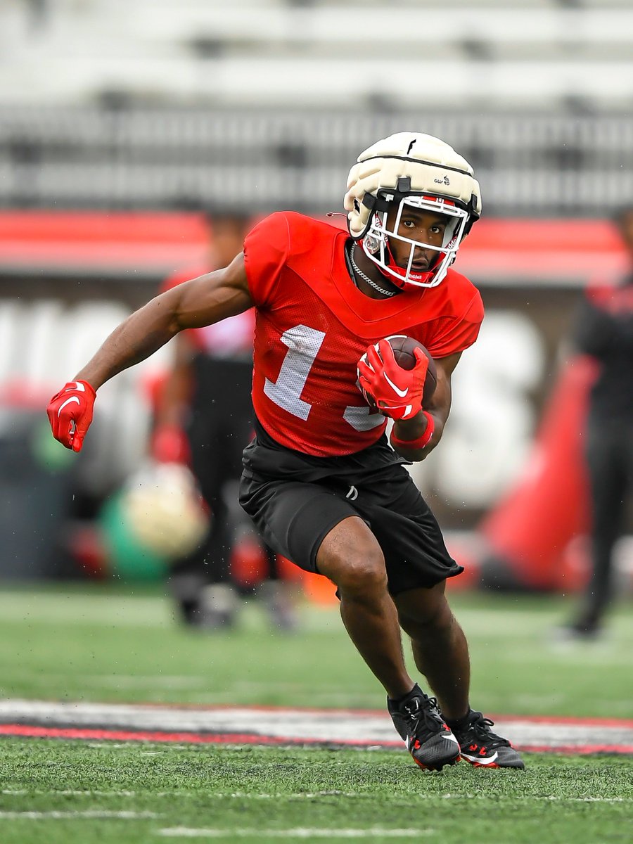 WKUFootball's tweet photo. Week 1⃣ complete ✅ https://t.co/GcM5NodqFK