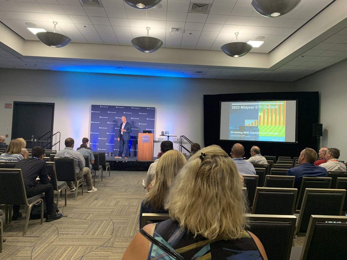 Great to hear outlook from Mike Arone in person at #LPLFocus rather than look over the SPDR chart pack virtually.