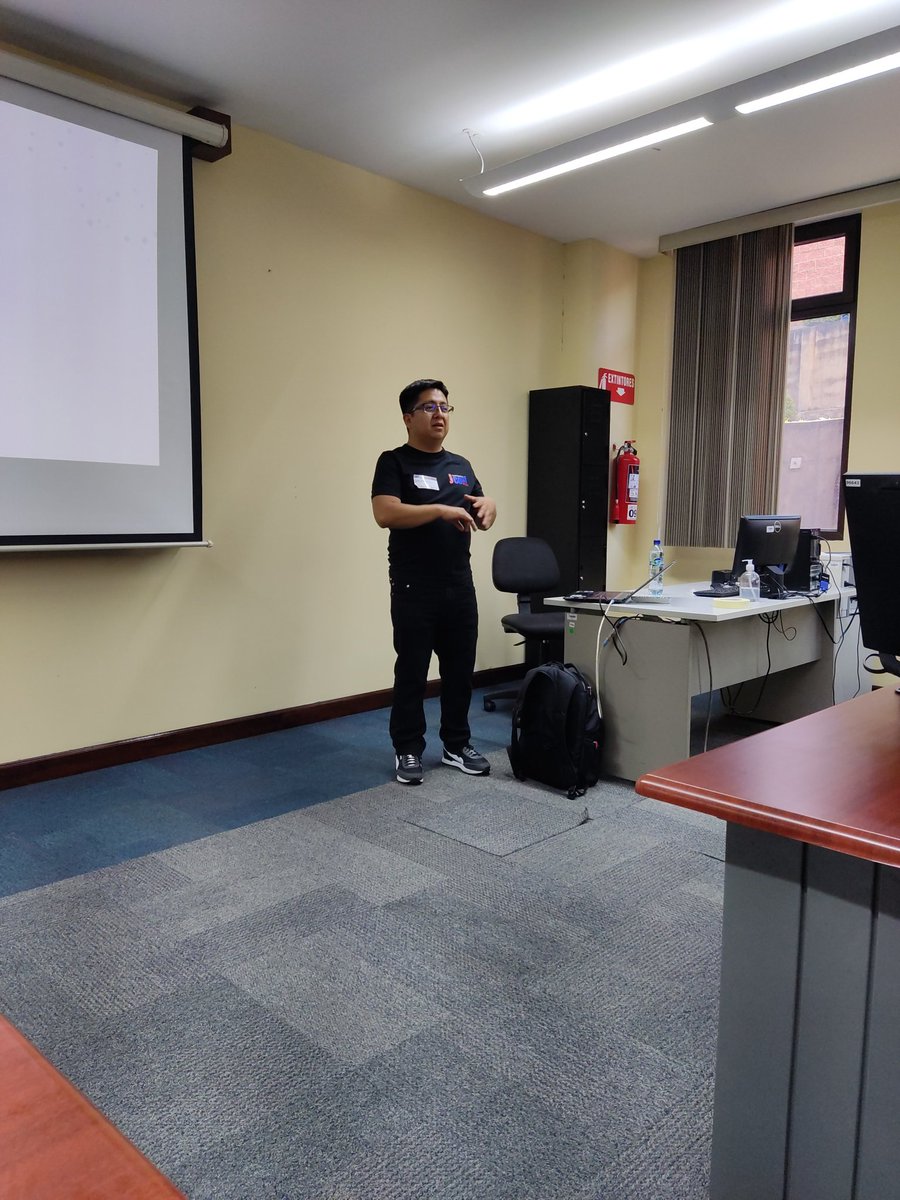 Java User Group El Salvador tweet media