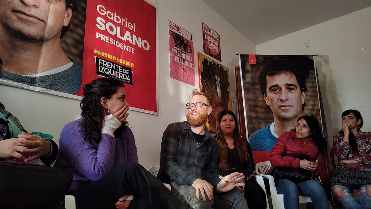 martinulaciaok's tweet photo. Ya en Puerto Madryn con reuniones y militando en las calles la boleta del @FdeIzquierda para las PASO del 13 de agosto, junto al diputado provincial electo @santivascon, @cinseibert y lxs compas de Madryn ✊ https://t.co/QuZyBZoEM1