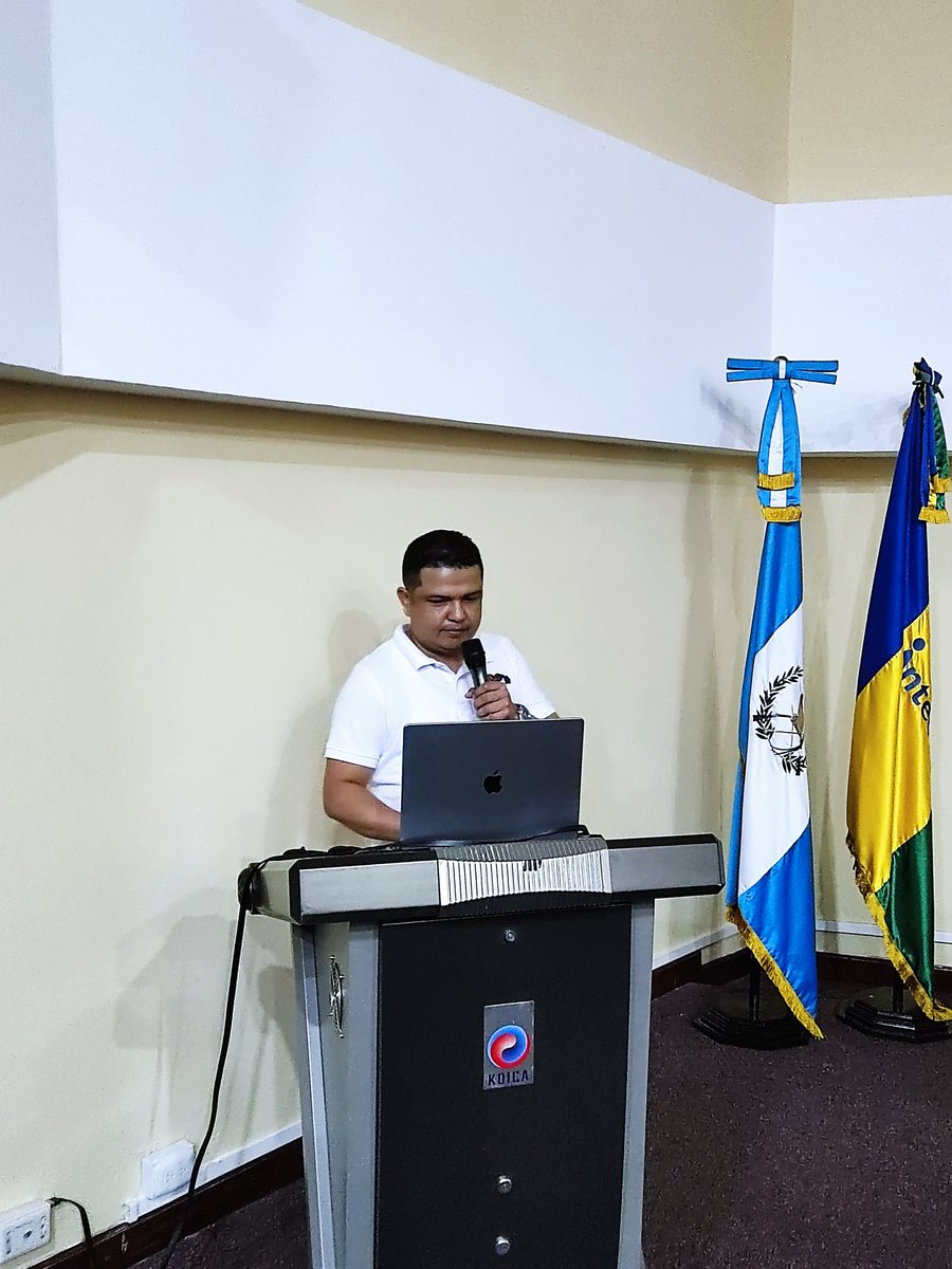 Java User Group El Salvador tweet media