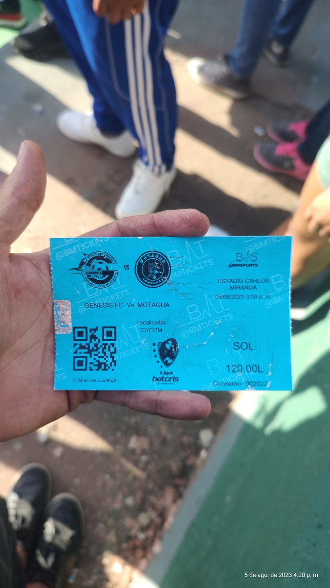 GermanKoco's tweet image. Con el tamaño de ese boleto al estilo concierto pensé que como mínimo iba a cantar @polache o @MaynorMC en vivo en el medio tiempo