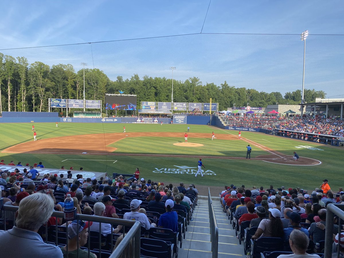 ArvingGonzalez's tweet photo. Full house at Virginia Credit Union Stadium, where #2 overall 2023 MLB Draft pick Dylan Crews is making his @FXBGNats debut.
Jarlin Susana (the top ranked pitcher for #LIDOMDraft) has pitched two perfect innings so far.
Special thanks to @NavyYardNats for the tickets! https://t.co/KcZJzyqpCY