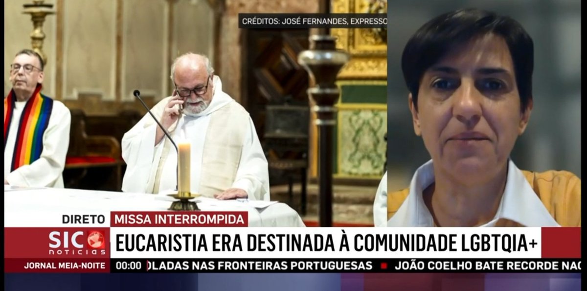 Premios_C_Etayo's tweet photo. Irrumpen en una misa para católicos LGBT en la #JMJ de Lisboa blandiendo crucifijos y rezando el rosario
🙏🏻🛡️✝️❌👏🏼👏🏼👏🏼
Los #Católicos se quedaron fuera del templo.
Los #Falsospastores se quedaron dentro.
#Lobos
"ELLOS TIENEN LOS TEMPLOS, NOSOTROS LA FE"
https://t.co/ZphQSB6zWk https://t.co/VzSHfuk7fN