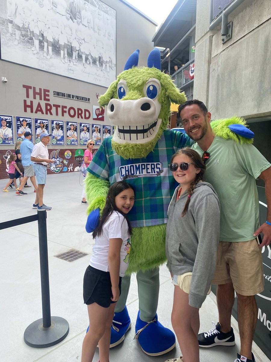 DannyKeystone's tweet image. At the @GoYardGoats game! #nogoatsnoglory #hartfordyardgoats