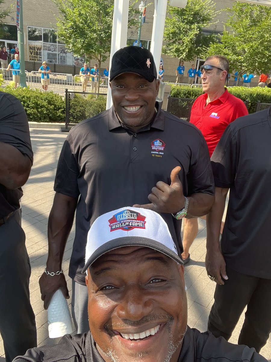 DBrooks55's tweet photo. #280 and #281 Hall of Fame For Life @WarrenSapp https://t.co/yHI5Hh6Cun