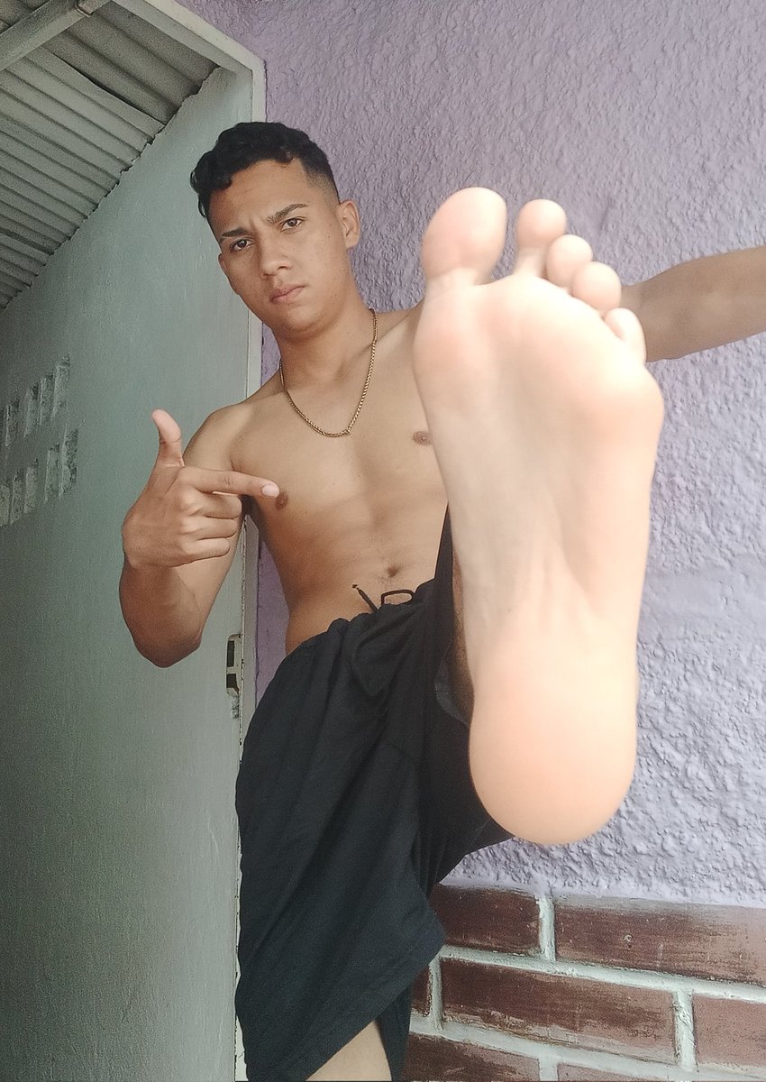 MasterFeet01's tweet photo. available for skype calls where i show you my face and humiliate you, DM to organise now #tradielad #tradiescally #ladsinworkgear #ladsinuniform #cashsub #cashfag #cashmaster #cashgod #findom #finsub #payslave #humanatm #walletdrain #cashcunt #financialdomination #paypig https://t.co/hMmMVXkL0U