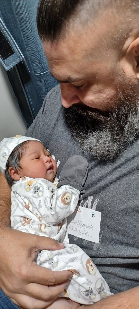 CheeseburgerDa4's tweet photo. First grandbaby https://t.co/ZvvqqIIpZY