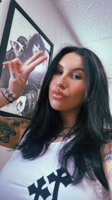 ✌🏼😙 https://t.co/BzFCw1FgHS