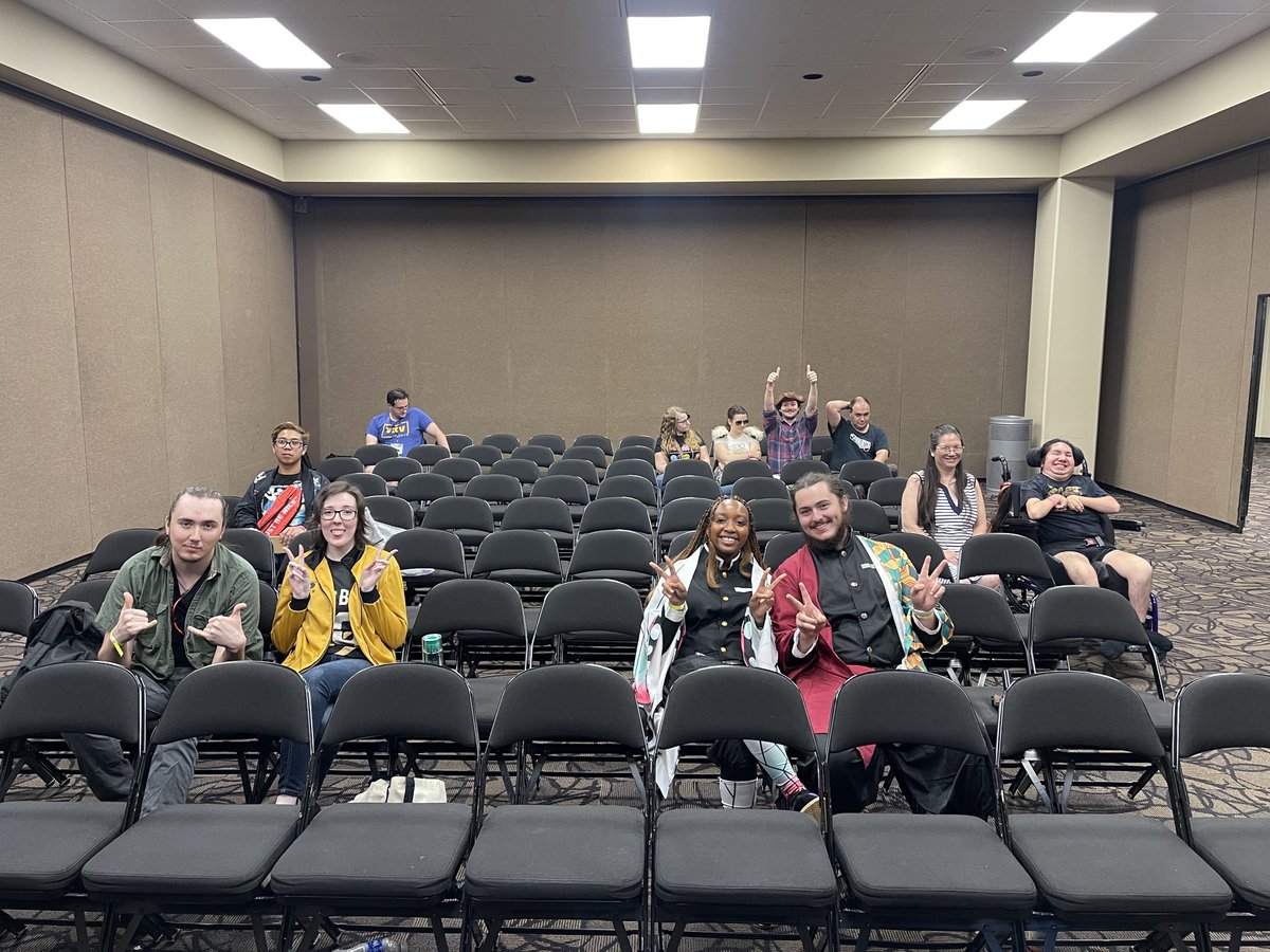 M_Mosley_JR's tweet photo. My panel was a success! I had a couple of people participate in the public speaking session and even met my friend @SunjaySmith who made a surprise appearance! #OklahomaComicCon #OKCC https://t.co/IjNXTdyfUS