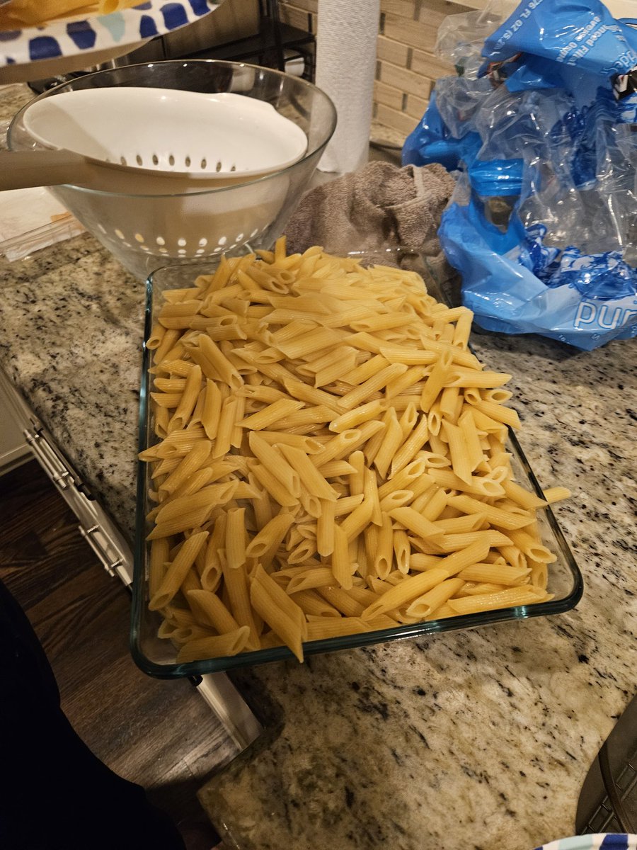 Sleepover Party tweet media