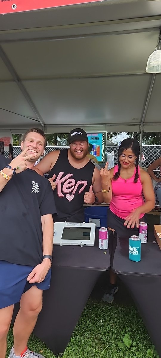 raffdawg69's tweet photo. Excuse me the bar bar bar stand at lollapalooza is trippe charing for drinks be weary @elonmusk be careful https://t.co/DPeHFmpU8N