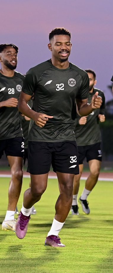YSM_players's tweet photo. 📷 موكلنا لاعب نادي #الشباب الكابتن سعد المولد في تمرين الليوث استعدادا للمباراة التي ستجمع بين #الشباب_الوحدة_الاماراتي في #كاس_الملك_سلمان_للانديه️ 

بالتوفيق لك ياسعد 👍 https://t.co/BJdIbkRWsM