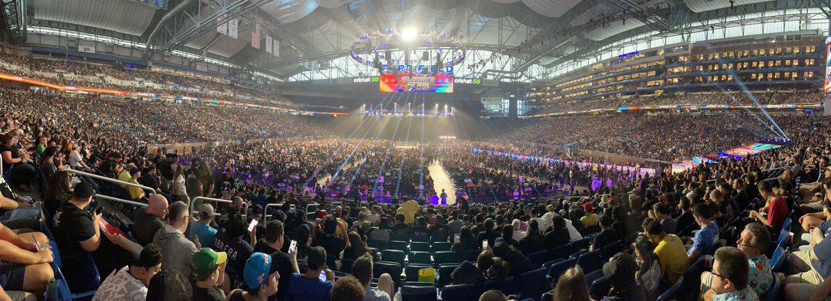 CoachStefani_BB's tweet photo. Here we go @davidlagreca1 @BustedOpenRadio #SummerSlam #LiveForFive https://t.co/0mfADrCFOB
