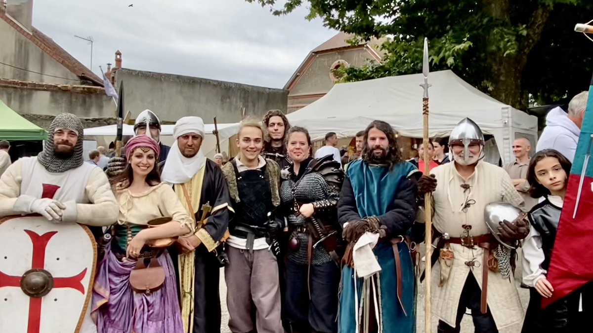 v_lanceau's tweet photo. Foire médiévale de Souvigny … garde du cerf ailé… que des bons moments encore hors du temps…😍 https://t.co/zUkEthrafZ