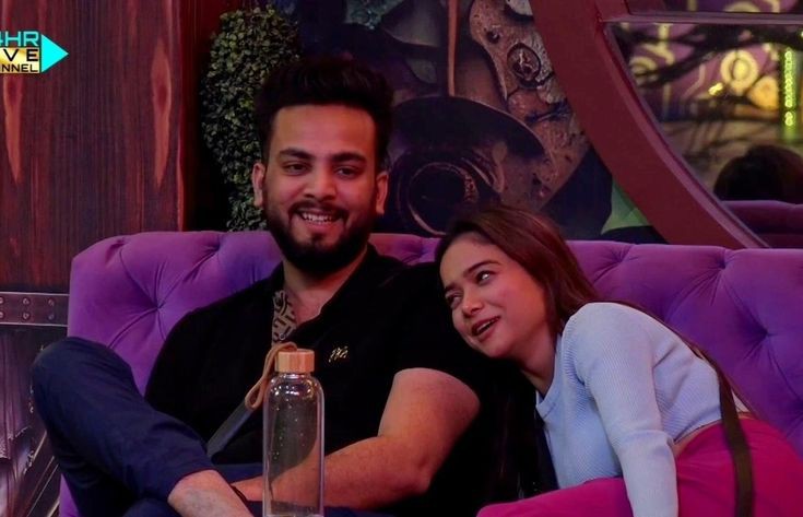 strong74035's tweet photo. DESERVING WINNER MANISHA ❤️
#DESERVINGWINNERMANISHA 
#ManishaRani
#ManishaSquad
#manishaforthewin
#Elvisha https://t.co/N52LGteUbF