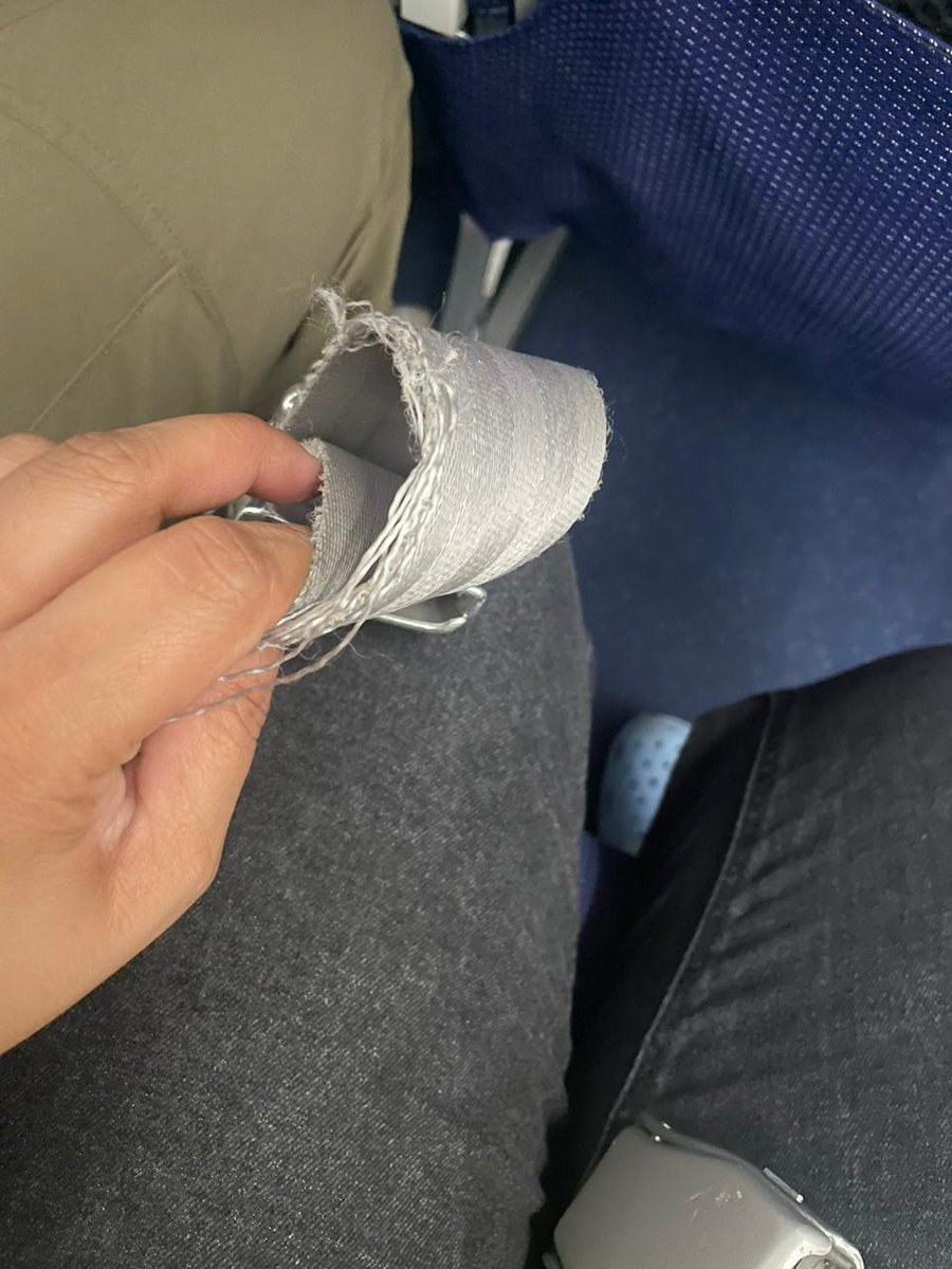 Sampurva0's tweet photo. Delayed flight and zero safety standards @IndiGo6E For last minute paperwork flight is delayed for 20 mins and belts are torn, mosquito can be easily spotted. Need to take passengers time and health seriously. @Ministry_CA @JM_Scindia @aaipunairport @jagograhakjago https://t.co/XitpfQlwtg