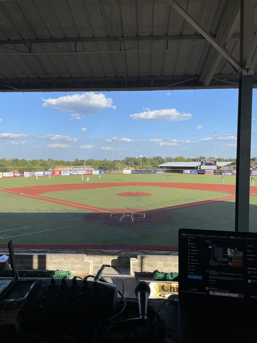 For the last time this summer…

And this one’s for a trophy 🏆

@bv_bombers vs. @SeguinTCL
7:05 first pitch 

Listen here: radio.securenetsystems.net/cwa/index.cfm?…