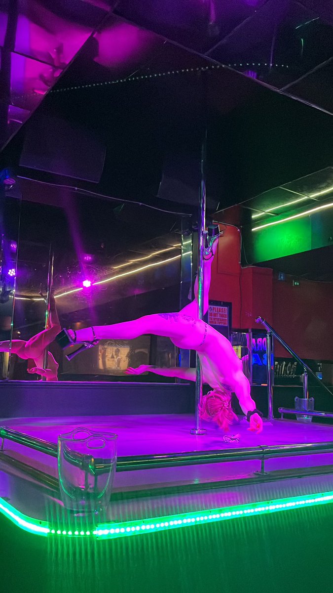 RileyPlease's tweet image. i deserve so many kisses fr