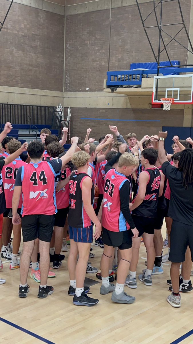Max Hoops tweet media