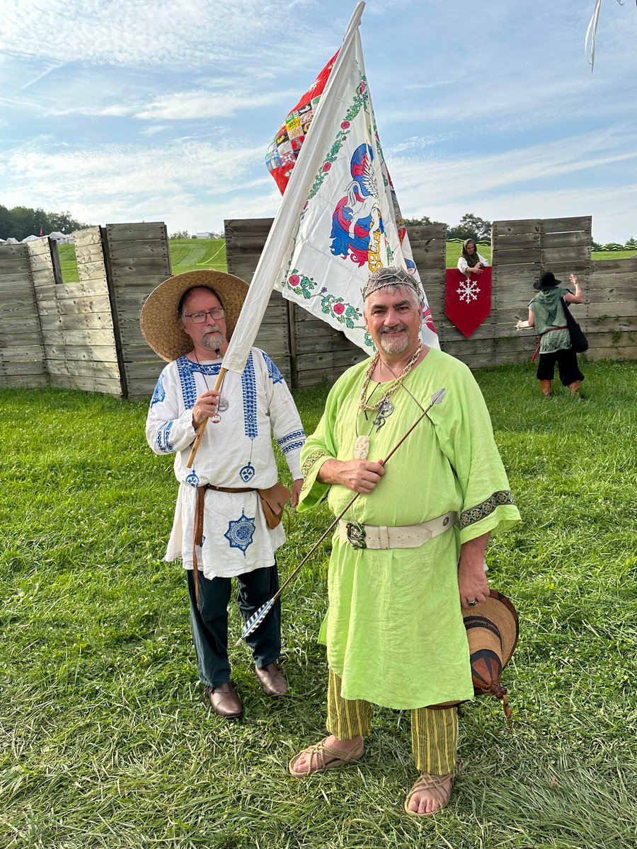 Lochac had a contingent at the Pennsic War. Here they are at the opening! Photos shared by My SCA Life.
In Australia or New Zealand? Keep up with the Kingdom of Lochac through their website- lochac.sca.org
#MySCA #Lochac