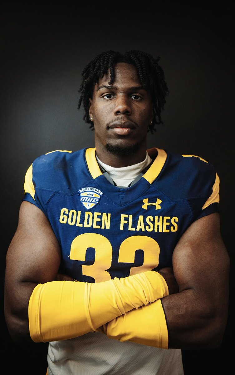 Devin Nicholson tweet media