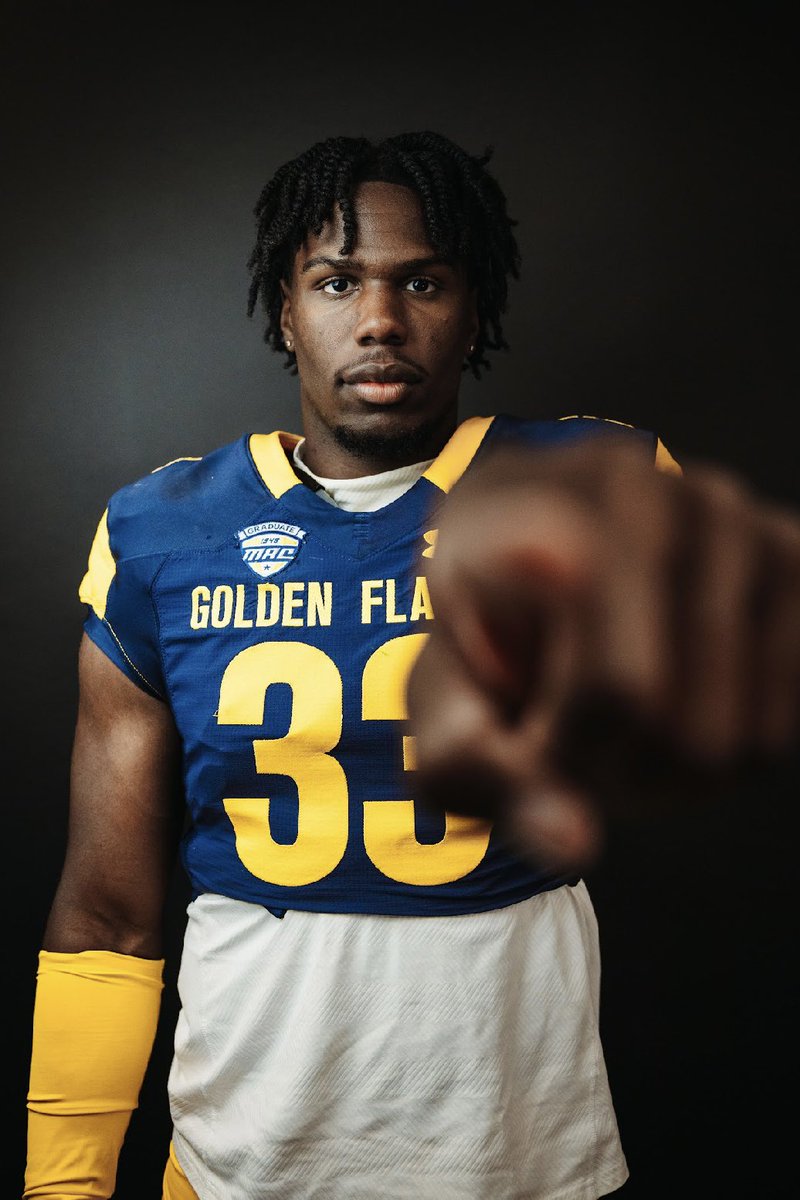 Devin Nicholson tweet media