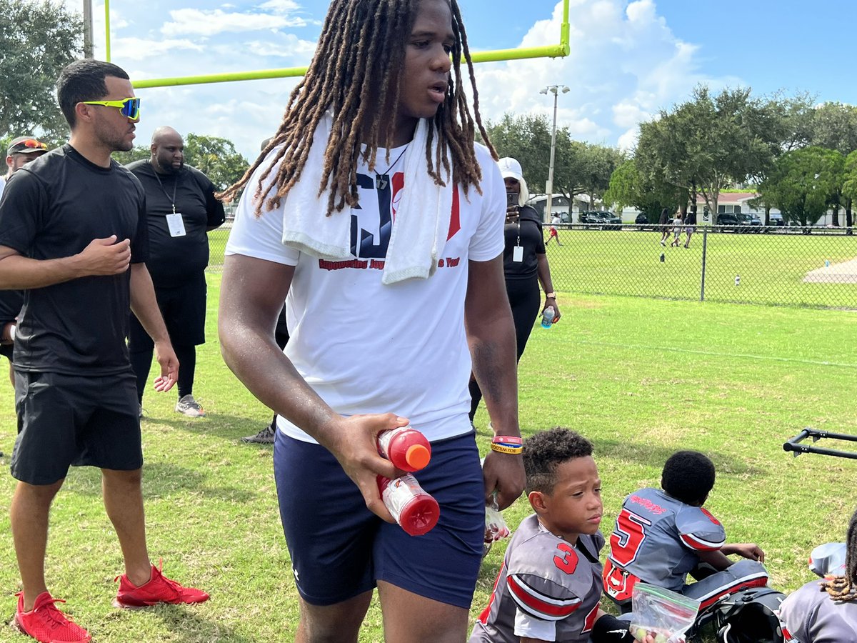 EjayEnnio's tweet image. Today I kick started the EJAY initiative. Truly an Empowering Joyous day by some Ambitious Youth! We had a blast giving back to the little brothers that will essentially be the future of other generations to follow.We provided halftime refreshments fruits post game meal and snack