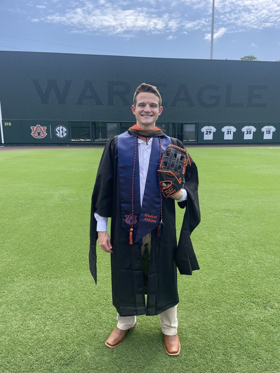 Lee Hall tweet media