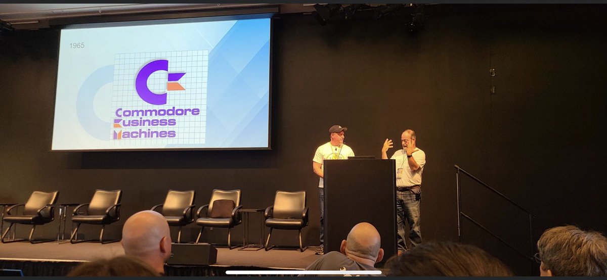 commodoreihs's tweet photo. Amazingly fun time today at #VCFWest. Great presentation with Leonard Tramiel. Got to meet a ton of other cool folks. @jeriellsworth didn’t know who I was, but still a wonderful experience to meet her again. https://t.co/tsHvsvLNaQ