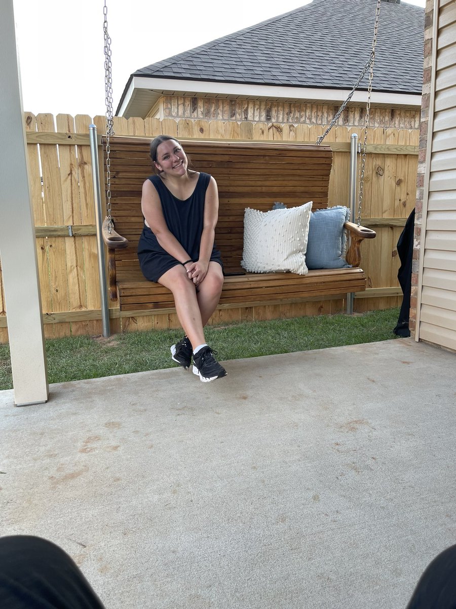 tori_viator's tweet image. Believe it or not I put this porch swing on my vision board this year. 🤍