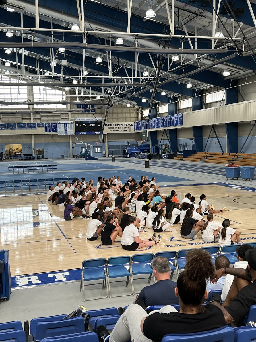 MaddieBernet's tweet photo. Had a great day @cnuwbb Prospect Camp! Thank you Coach Broderick and all the coaches, staff, and players for a great experience. @CYAShock2025 @ReganCoach https://t.co/f4aAjHQGul