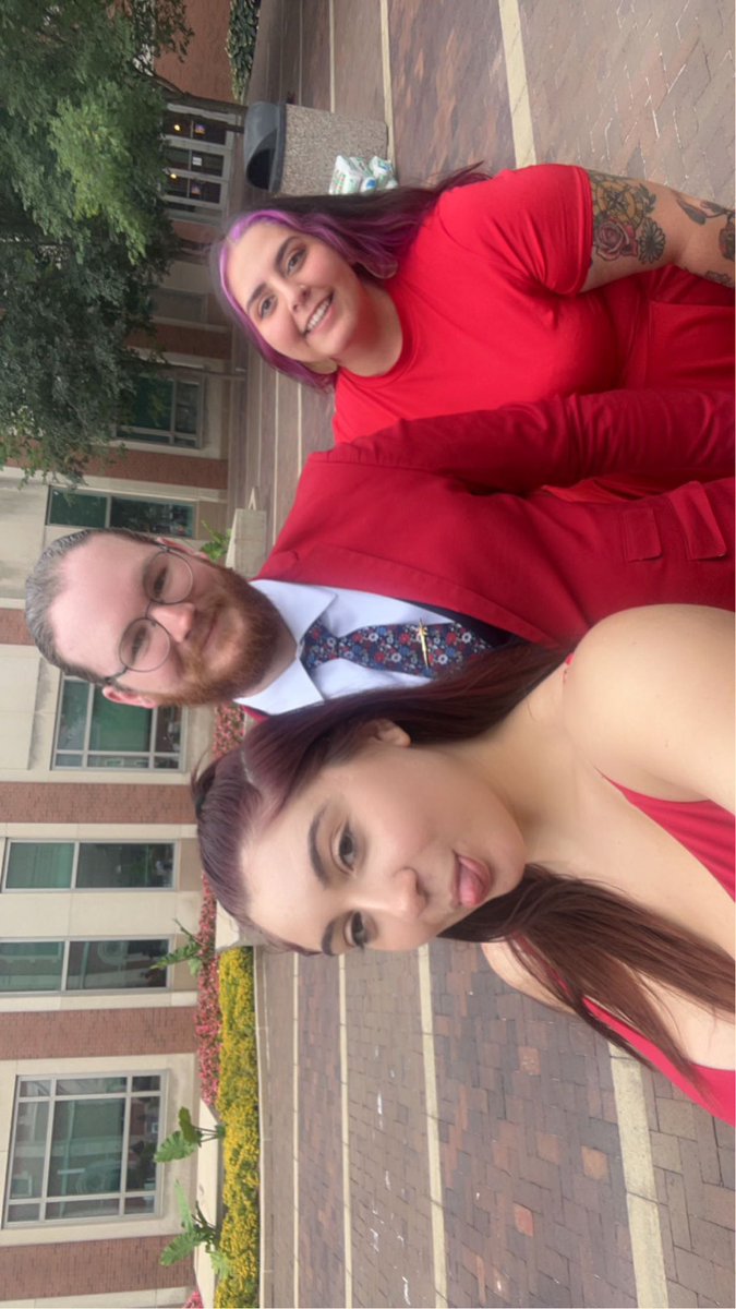 sarahlcatherine's tweet photo. my friends are cool https://t.co/YAWkzqbLlt