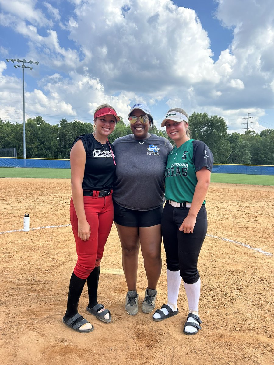 Mia Wraight (@miawraight2024) on Twitter photo Had a great day at Salem Softball Camp. Met some players, like Maleah Tate. Got to hang with Kensley AND finally met Coach Tucker in person ๐ and Coach Carriker. Thank you! <a href="/Spirits_Sftball/">Salem Softball</a> @RyanCarriker3 @KensleyFord1 #softballcamp #uncommitted2024 #salemspirits Had a great day at Salem Softball Camp. Met some players, like Maleah Tate. Got to hang with Kensley AND finally met Coach Tucker in person ๐ and Coach Carriker. Thank you! <a href="/Spirits_Sftball/">Salem Softball</a> @RyanCarriker3 @KensleyFord1 #softballcamp #uncommitted2024 #salemspirits
