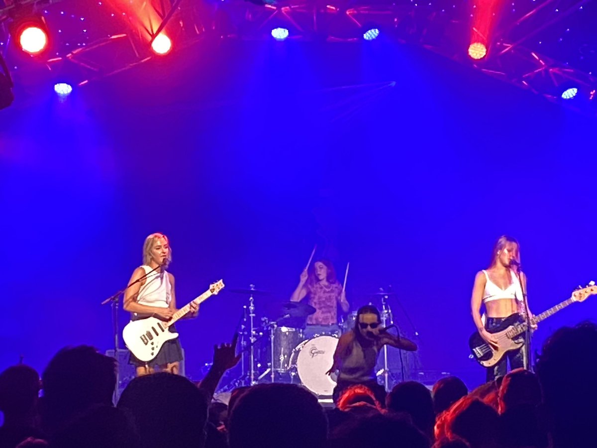 _EmAnne's tweet image. Only 11 more weeks til I see these sweet baby angels again 🥰@thebeaches @beacheskylie @beacheslele