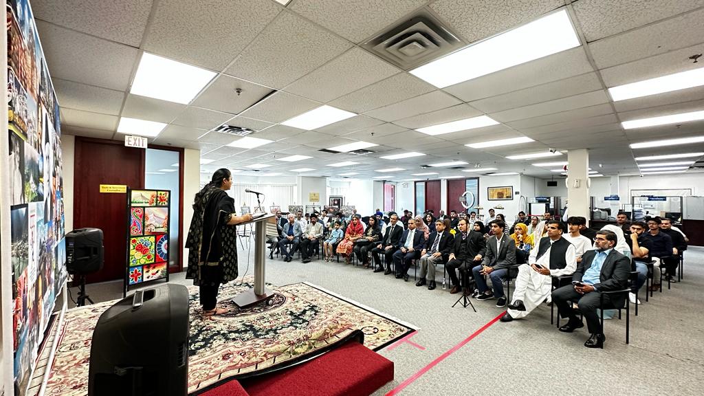 PakinToronto's tweet photo. The Consulate General of 🇵🇰 organized an event to mark Youm e Istehsal e Kashmir. A large number of people from all walks of attended the event @ForeignOfficePk @PkPublicDiplo #5august
#youmeistehsalekashmir https://t.co/CyxK3kzkca